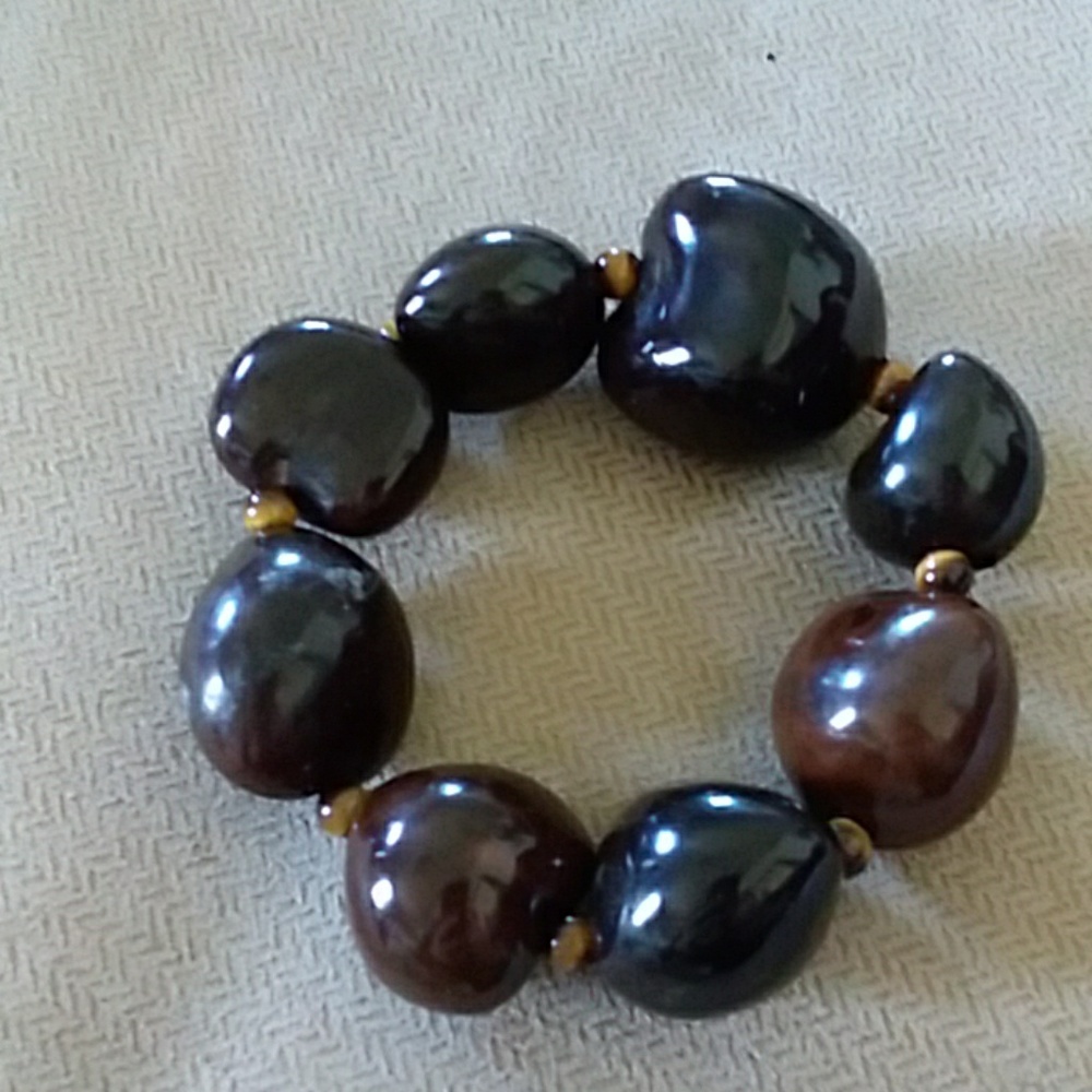 Brown Chestnut looking bracelet